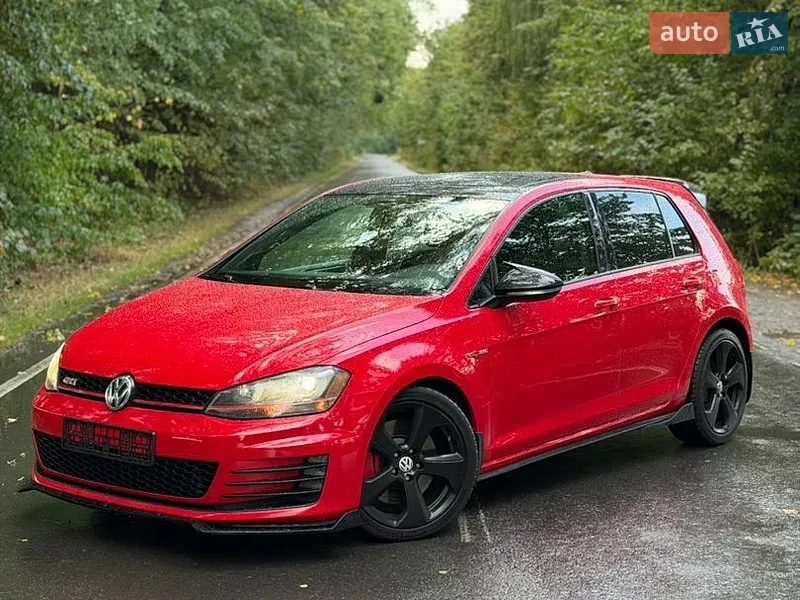 Volkswagen Golf GTI