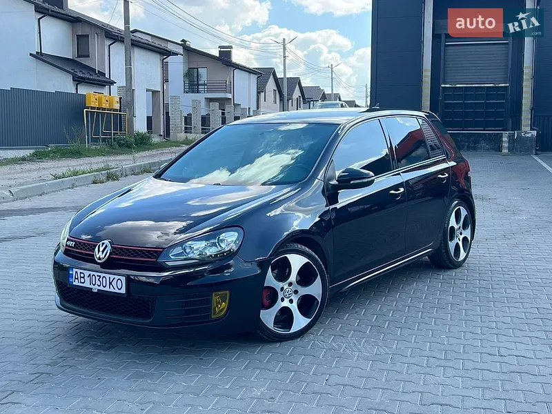 Volkswagen Golf GTI