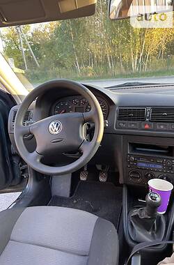 Хэтчбек Volkswagen Golf IV 2001 в Житомире