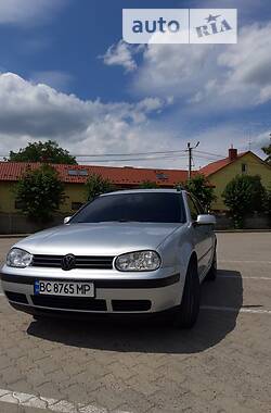 Унiверсал Volkswagen Golf IV 2001 в Городку