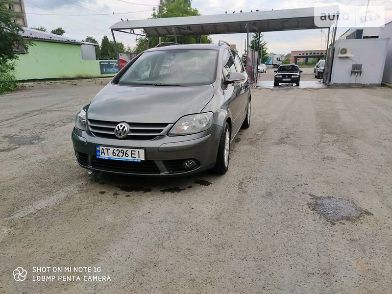 Хетчбек Volkswagen Golf Plus 2007 в 