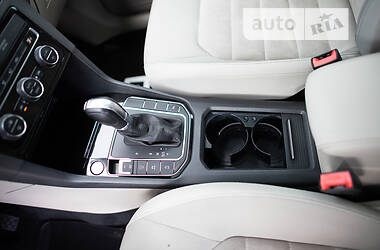 Хэтчбек Volkswagen Golf Plus 2016 в 