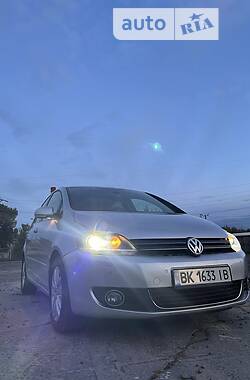 Хэтчбек Volkswagen Golf Plus 2009 в Ровно