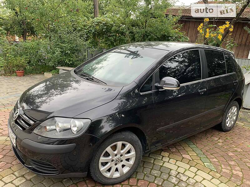 Хэтчбек Volkswagen Golf Plus 2006 в Надворной