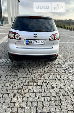 Хэтчбек Volkswagen Golf Plus 2005 в Хусте