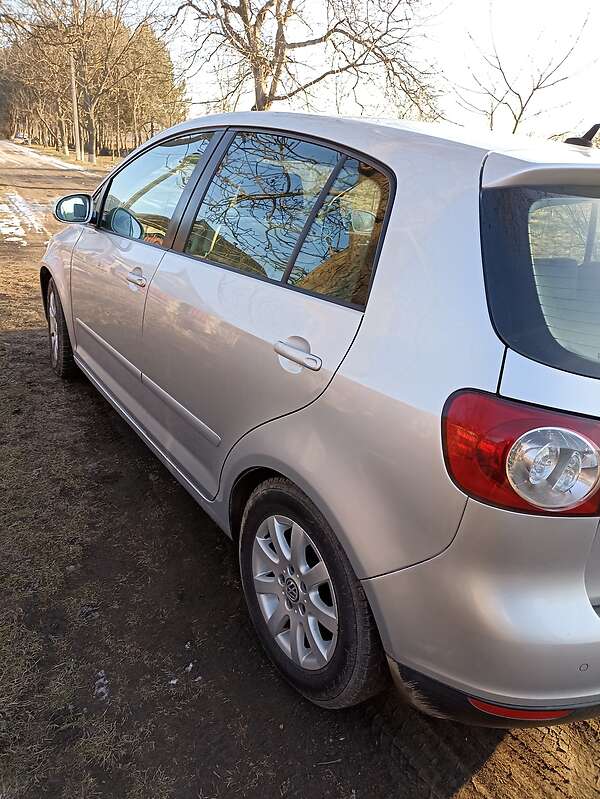 Хэтчбек Volkswagen Golf Plus 2005 в Гайвороне