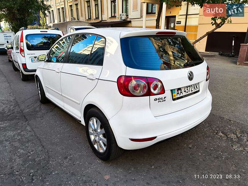Хэтчбек Volkswagen Golf Plus 2011 в Киеве
