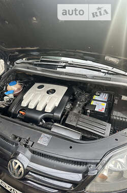 Хетчбек Volkswagen Golf Plus 2005 в Ужгороді