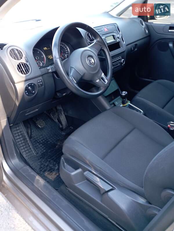 Хетчбек Volkswagen Golf Plus 2010 в Ужгороді
