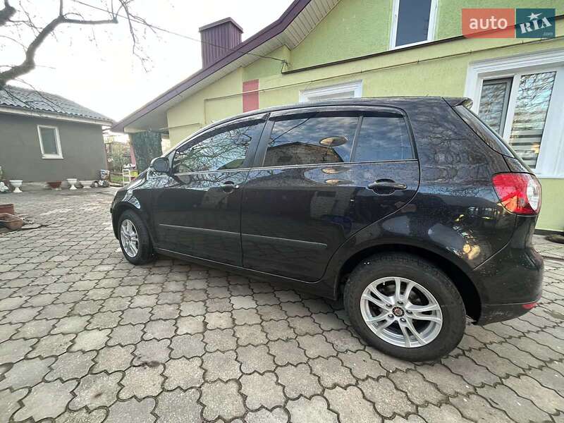 Хетчбек Volkswagen Golf Plus 2006 в Житомирі