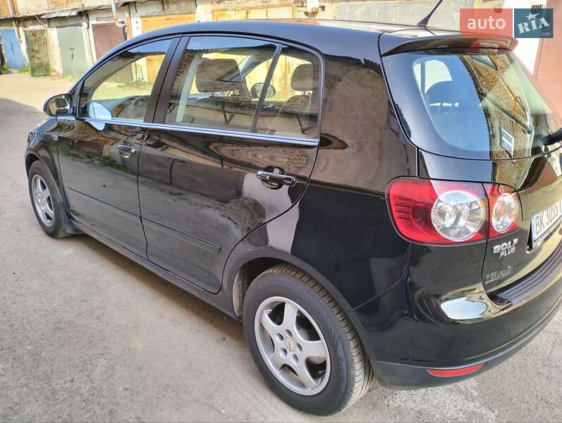 Хэтчбек Volkswagen Golf Plus 2005 в Ровно