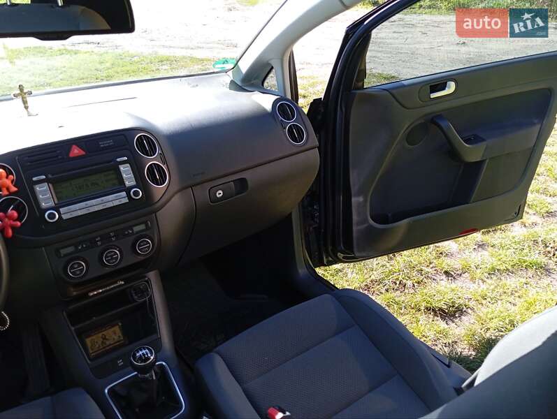 Хетчбек Volkswagen Golf Plus 2007 в Сарнах