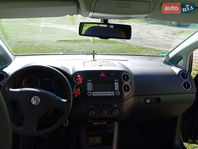 Хетчбек Volkswagen Golf Plus 2007 в Сарнах