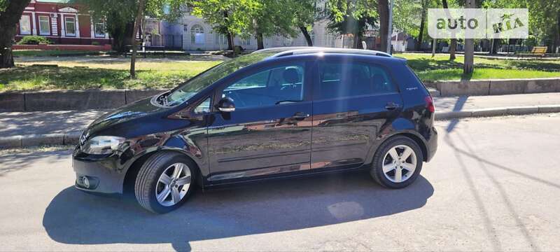 Хэтчбек Volkswagen Golf Plus 2010 в Харькове