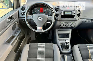 Хэтчбек Volkswagen Golf Plus 2008 в Ужгороде