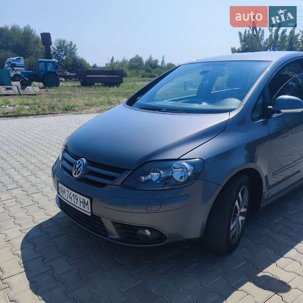 Хетчбек Volkswagen Golf Plus 2008 в Житомирі