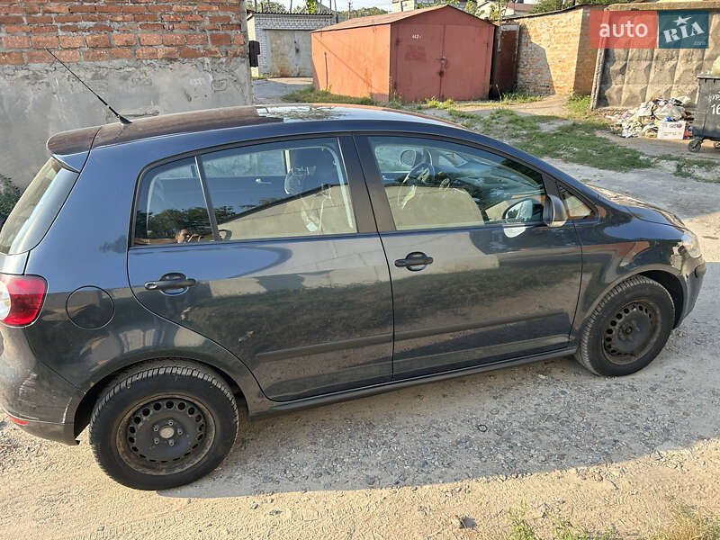 Хетчбек Volkswagen Golf Plus 2008 в Броварах фото 33 Хетчбек Volkswagen Golf Plus 2008 в Броварах