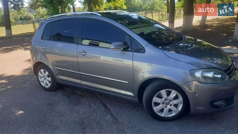 Хетчбек Volkswagen Golf Plus 2009 в Теплику