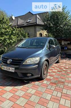 Хэтчбек Volkswagen Golf Plus 2008 в 