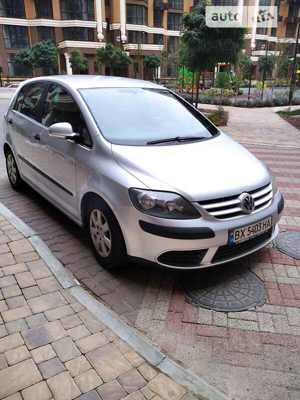 Хэтчбек Volkswagen Golf Plus 2005 в Софиевской Борщаговке