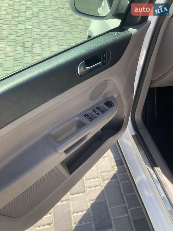 Хетчбек Volkswagen Golf Plus 2011 в Кропивницькому