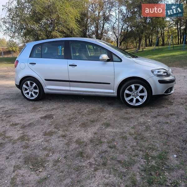 Хетчбек Volkswagen Golf Plus 2005 в Кам'янському