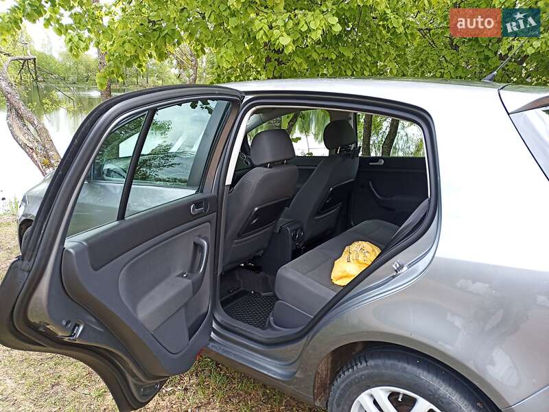 Хетчбек Volkswagen Golf Plus 2006 в Коростені