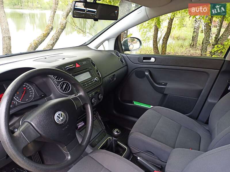 Хетчбек Volkswagen Golf Plus 2006 в Коростені