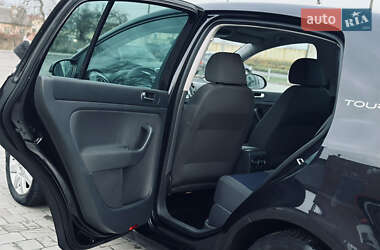 Хэтчбек Volkswagen Golf Plus 2007 в Владимире