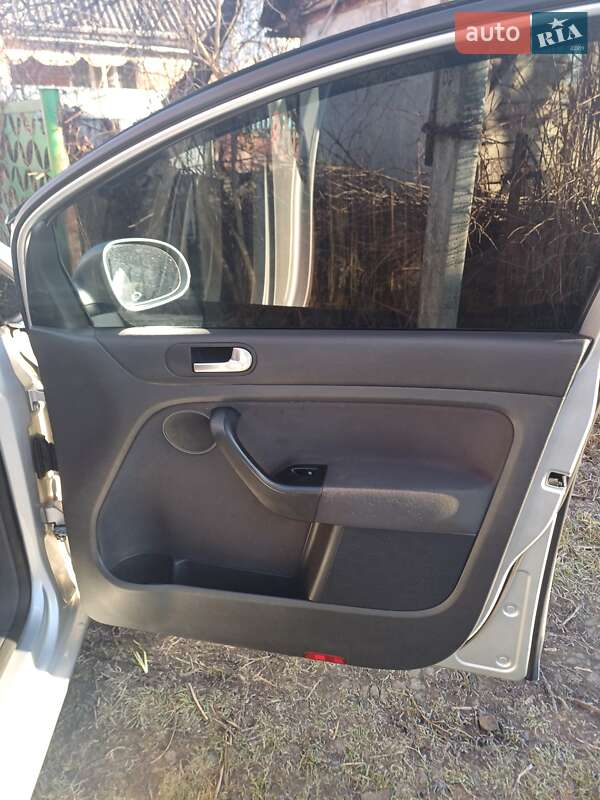 Хетчбек Volkswagen Golf Plus 2005 в Хмельницькому