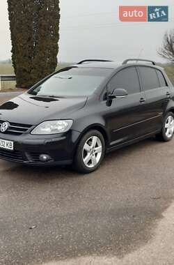 Хэтчбек Volkswagen Golf Plus 2008 в 