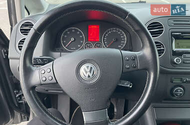 Хэтчбек Volkswagen Golf Plus 2009 в Нововолынске