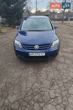 Хэтчбек Volkswagen Golf Plus 2005 в Коростене