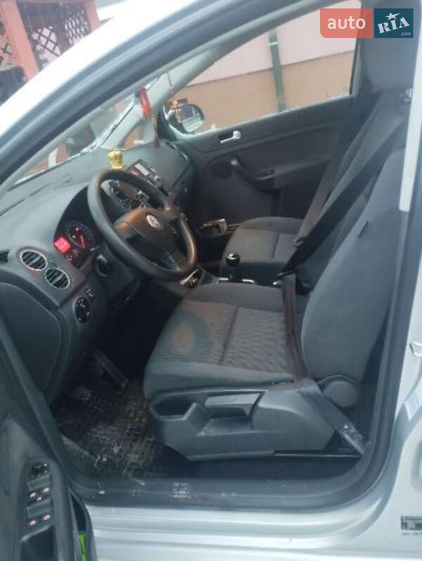 Хэтчбек Volkswagen Golf Plus 2008 в Рахове