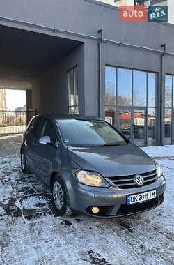 Хэтчбек Volkswagen Golf Plus 2006 в Ровно