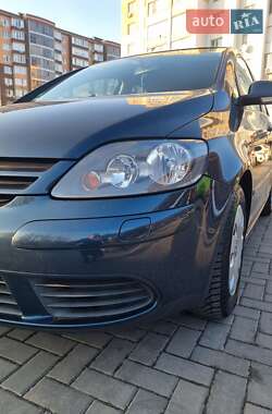 Хетчбек Volkswagen Golf Plus 2005 в 