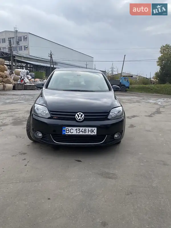 Хэтчбек Volkswagen Golf Plus 2012 в 