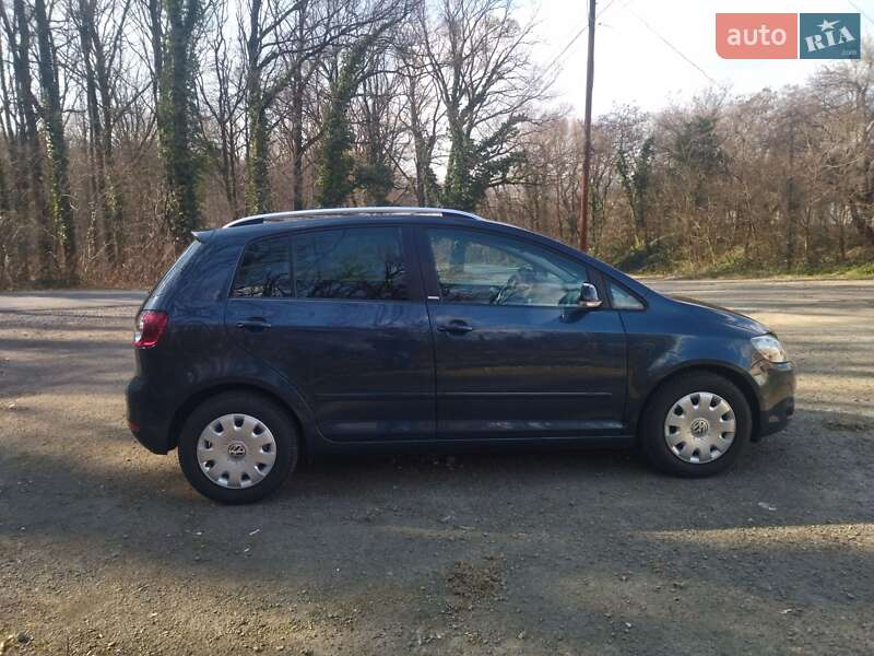 Хетчбек Volkswagen Golf Plus 2011 в Мукачевому