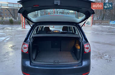 Хетчбек Volkswagen Golf Plus 2009 в 