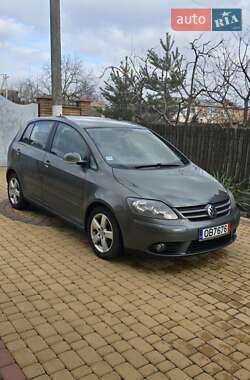 Хетчбек Volkswagen Golf Plus 2005 в 