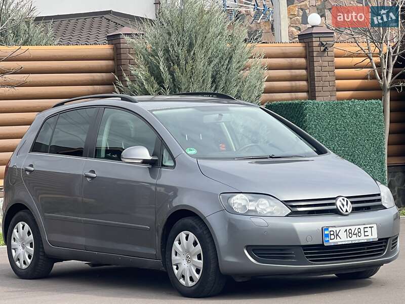 Хэтчбек Volkswagen Golf Plus 2011 в Киеве