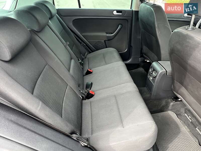 Хэтчбек Volkswagen Golf Plus 2011 в Киеве