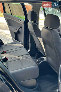 Хэтчбек Volkswagen Golf Plus 2005 в 