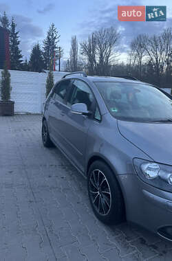 Хетчбек Volkswagen Golf Plus 2008 в 