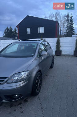 Хетчбек Volkswagen Golf Plus 2008 в 