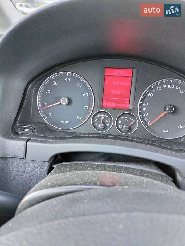 Хэтчбек Volkswagen Golf Plus 2008 в Фастове