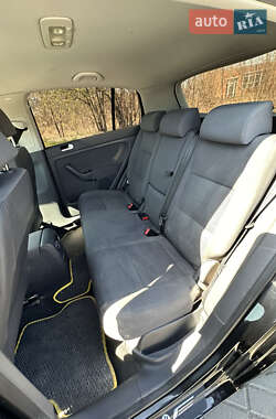 Хэтчбек Volkswagen Golf Plus 2006 в 