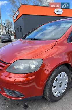 Хетчбек Volkswagen Golf Plus 2006 в 