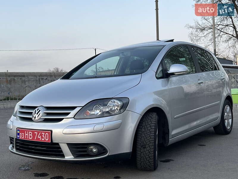 Хэтчбек Volkswagen Golf Plus 2008 в Лубнах