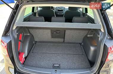 Хэтчбек Volkswagen Golf Plus 2009 в 